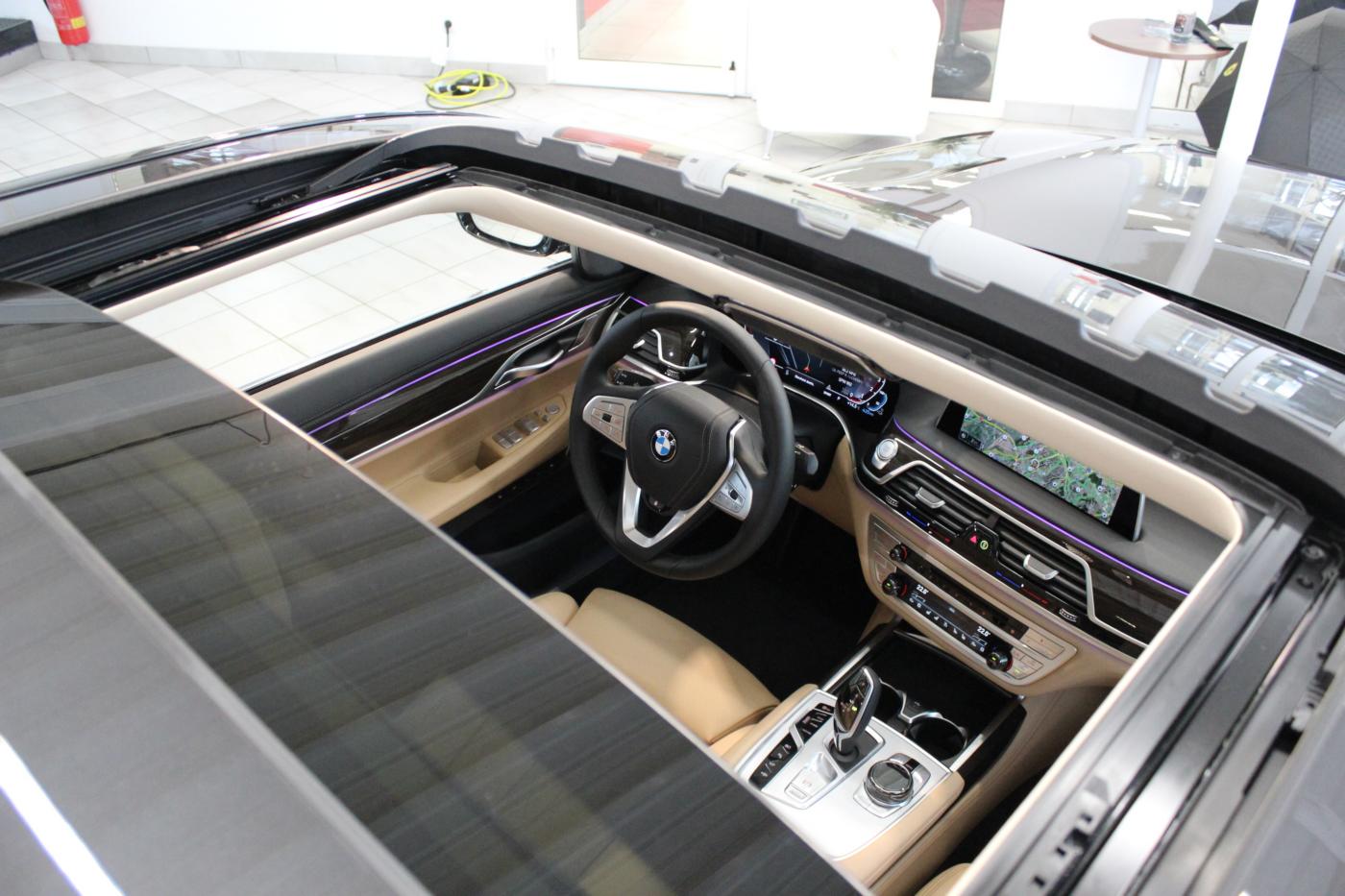 BMW</span> Řada 7
