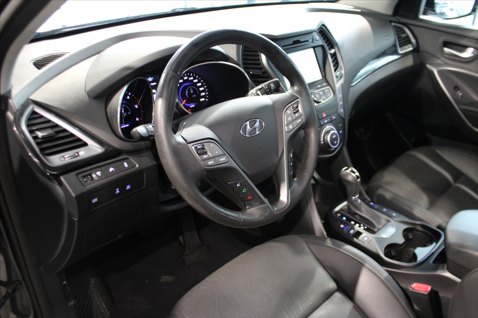 Hyundai Grand Santa Fe