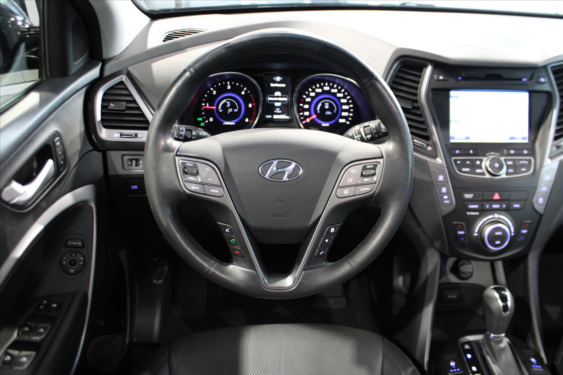 Hyundai Grand Santa Fe